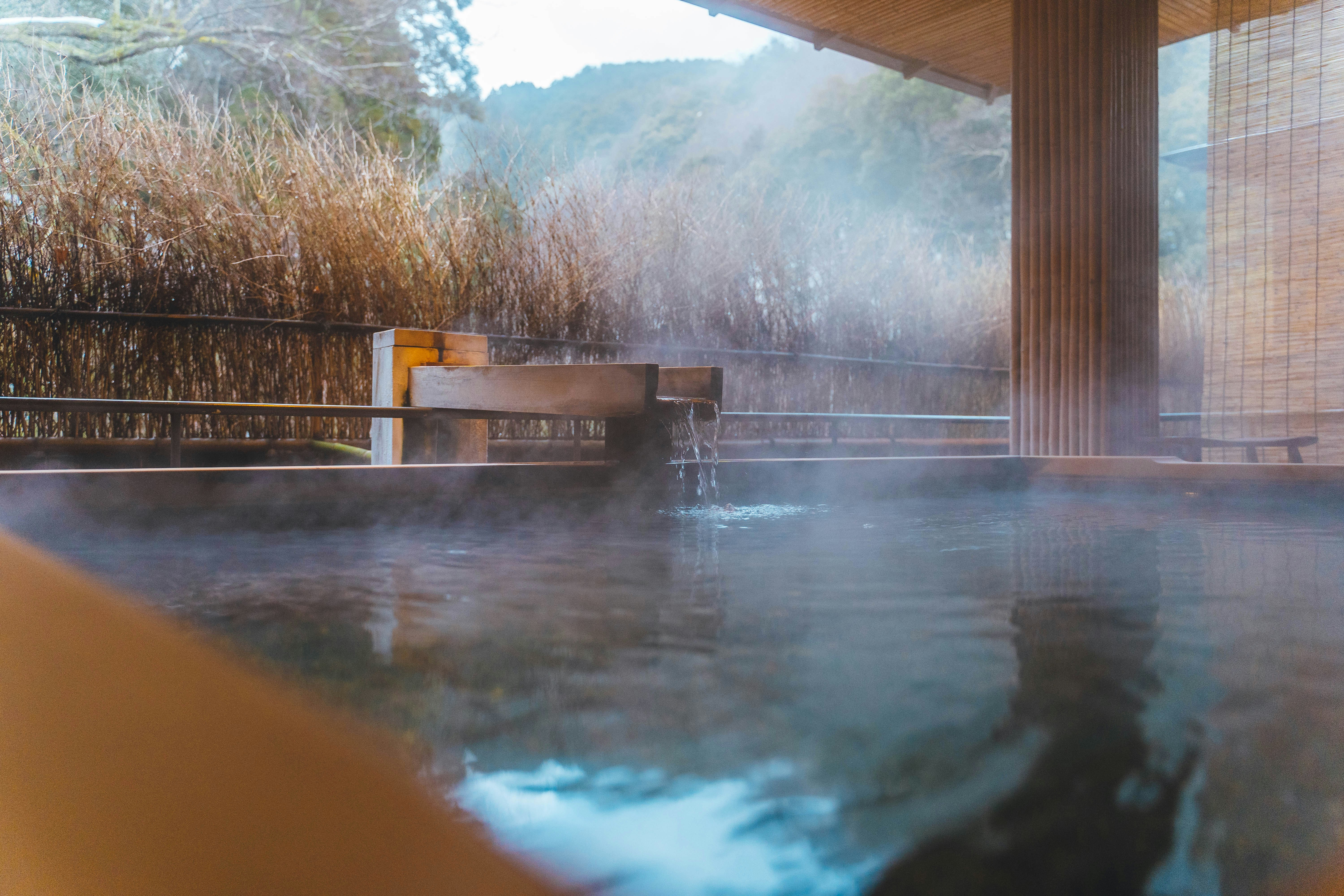 外国人のための日本の温泉エチケット完全ガイド - 知っておくべき必須ルール